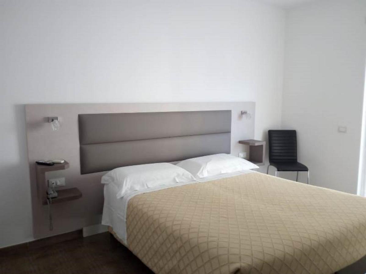 Il Girasole Hotel Terracina Ngoại thất bức ảnh